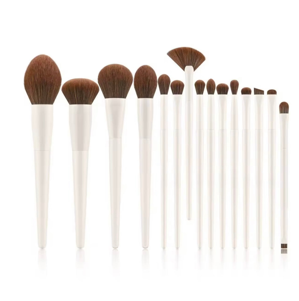Professional Makeup Brush Set – Soft Vegan Brushes – Face & Eye Kit – Includes Travel Case